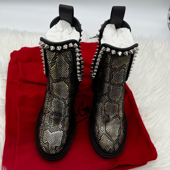 CHRISTIAN LOUBOUTIN | Crapahutta Spiked Snakeskin-Embossed Suede Chelsea Boots - Picture 4 of 10